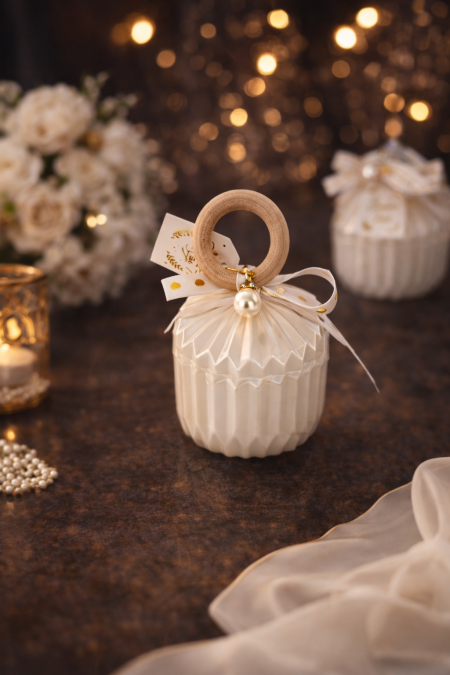 توزيعة علبة مع يد