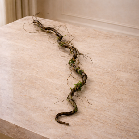 جذع شجرة صناعي مع طحالب