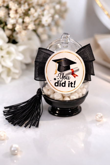 توزيعة طابة شفاف للتخرج