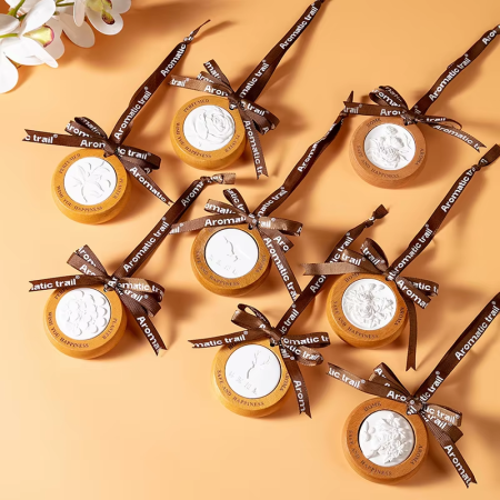 تعليقات عطرية قاعدة خشب