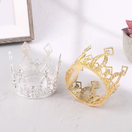 تاج اكسسوار بلاستيك حجم كبير