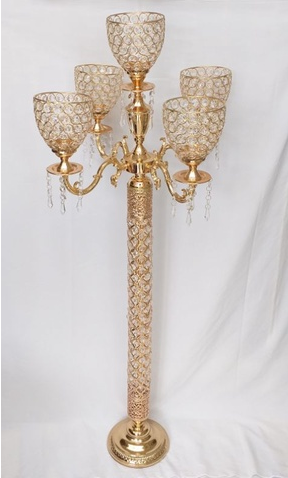 شمعدان ذهبي مزخرف 5 رؤوس